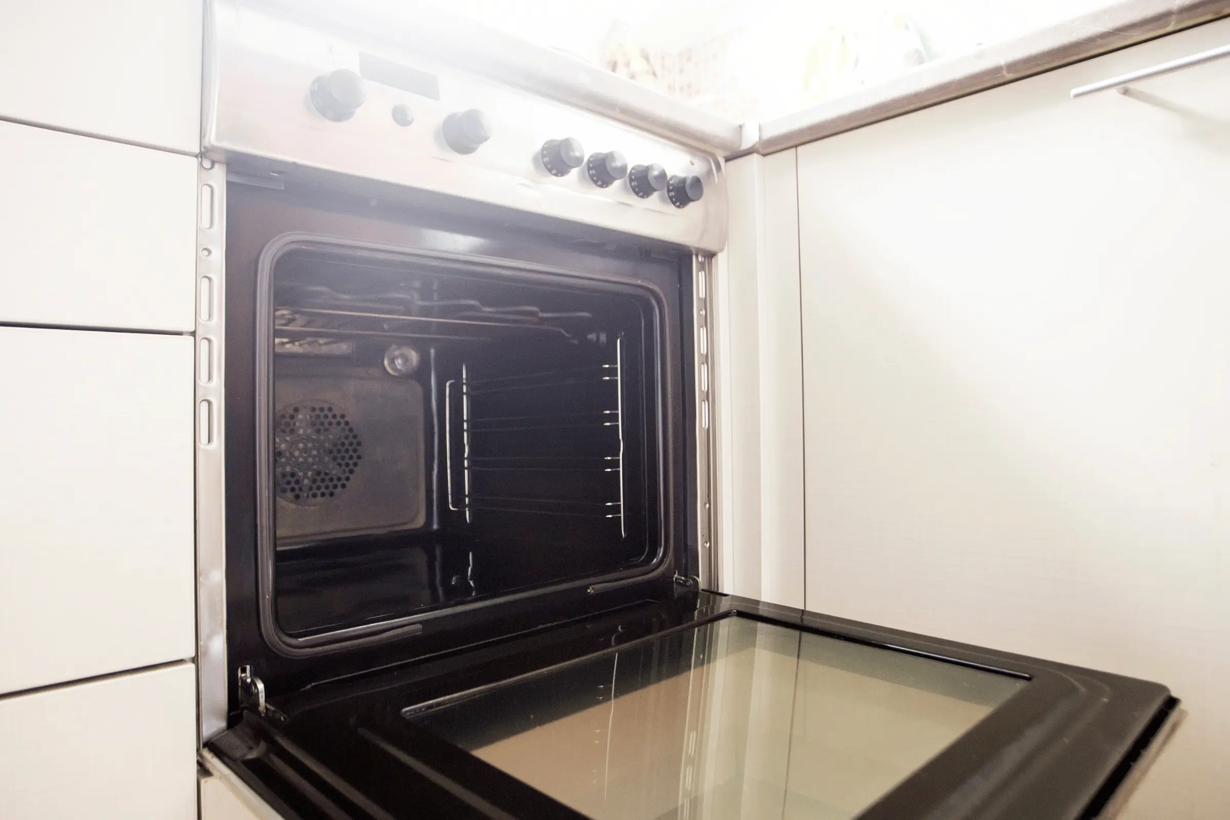 Professional Oven Cleaning Services in London _ Klense - 04